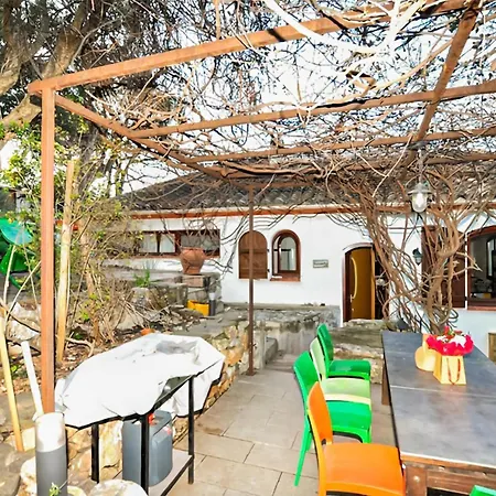 Holiday home Paisible Piscine *